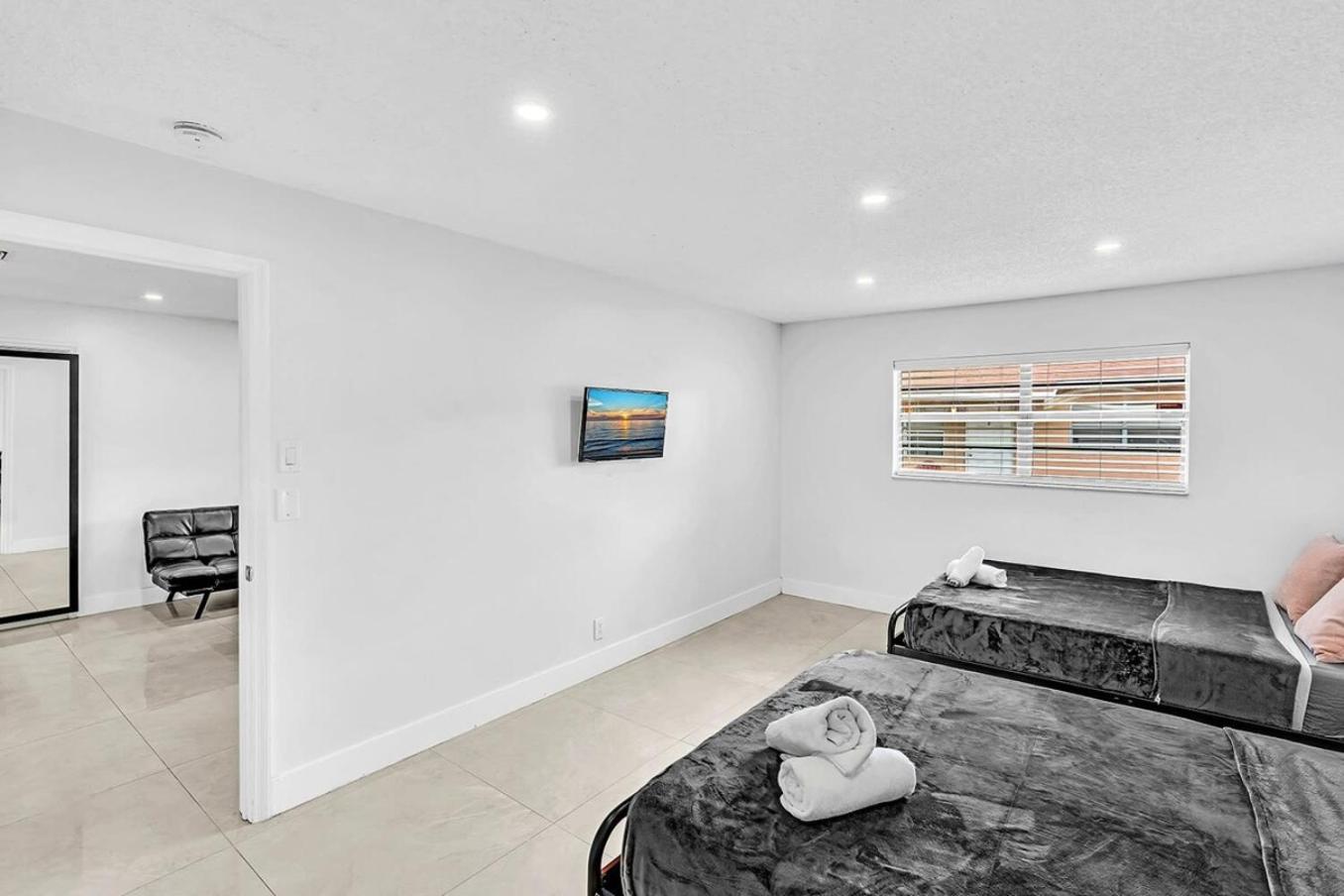 Beach And Hard Rock Hollywood Vacation House Ha02 ภายนอก รูปภาพ